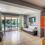 Villa Viorelis Sea View *