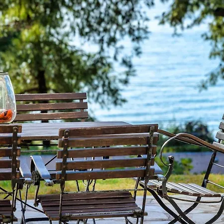 Viorelis Sea View كاساندريا