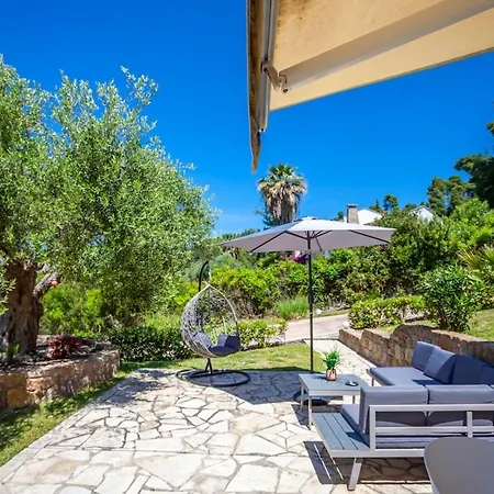 Viorelis Sea View Villa