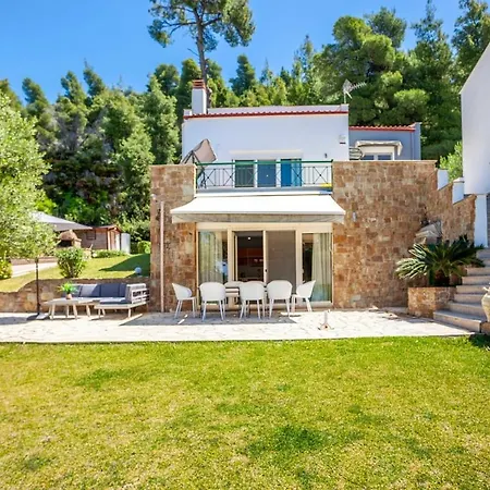 Viorelis Sea View Villa