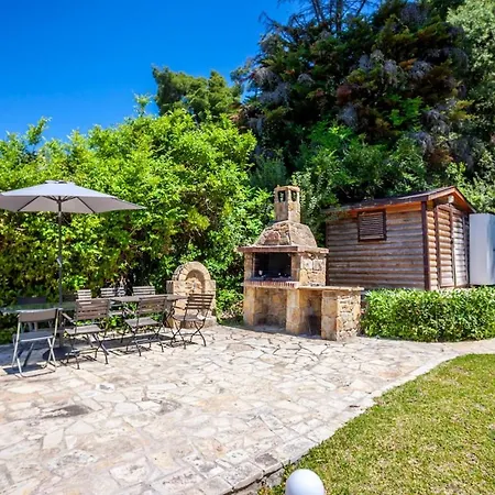 Villa Viorelis Sea View *