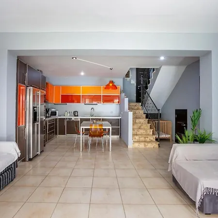 Viorelis Sea View Villa